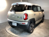 プライバシーガラスが装備されています。外を見るときには気にならずに、後方車両からは車内が見えにくい設計になっております。
