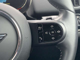 車両の詳細、ご質問につきましては、弊社営業スタッフまでお気軽にご連絡下さいませ。遠方のお客様には実車の詳細画像送信も承ります。お客様からのお問合せをお待ち致しております。
