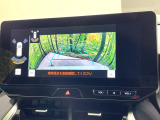【パノラミックビューモニター】専用のカメラにより、上から見下ろしたような視点で360度クルマの周囲を確認することができます☆死角部分も確認しやすく、狭い場所での切り返しや駐車もスムーズに行えます。