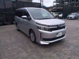 広々とした車内空間に優れた燃費性能。更にデザインも上質で人気のお車です!