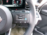 プロパイロット搭載!セレナがアクセル、ブレーキを自動でコントロールして前のクルマとの車間距離を保つ手助けをします。