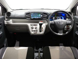 見通しのよいすっきりとした視界で、誰でも運転しやすいです。運転のしやすさは疲れにくさにも繋がりますよ♪