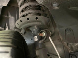 お車を安心してお乗りいただく為には、足回りの定期点検が欠かせません。サービスサポート(有償保証)では無料点検もご提供しており、安心のカーライフをお過ごしいただけるサポート体制が整っています。