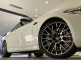サービスにはドイツ本国と同様に教育と訓練を受け、BMWを知り尽くした「マイスター」が数多く在籍しております。360度による納車前点検整備で、お客様に安心と安全をお届けいたします。
