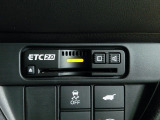 ETC付。高速道路の料金所はキャッシュレスで通過です。サービスエリア等にあるスマートインターの出入りも利用可能でとっても便利。ご納車後すぐにお使い頂けるようセットアップしてのお渡しとなります。
