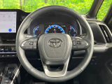 インテリアに合わせたデザインのステアリングは、運転される方のことも考え、運転しやすい形状、大きさです。是非一度、実際に触ってお確かめください。