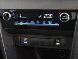 車内を快適に、オートエアコンを装備しています。