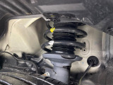 お車を安心してお乗りいただく為には、足回りの定期点検が欠かせません。サービスサポート(有償保証)では無料点検もご提供しており、安心のカーライフをお過ごしいただけるサポート体制が整っています。