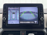 上から車を見下ろしたような画面が駐車をサポート、運転が苦手な方でも安心してお使い頂けます!!