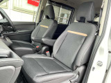 お車の販売と共に、自動車保険もご紹介しております。 弊社取り扱い会社と同じであれば日産独自のサービスもあります。