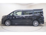 安心の納車前整備!エンジンオイル、オイルフィルター、ワイパーゴム、交換致します。 詳しくはスタッフまで、お問い合わせ下さい。