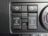 【両側電動スライドドアスイッチ】スイッチ1つで簡単オープン!坂道でも力を使わず重たいドアを開けることが出来ます。低床で乗り降りスムーズ!
