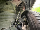お車を安心してお乗りいただく為には、足回りの定期点検が欠かせません。サービスサポート(有償保証)では無料点検もご提供しており、安心のカーライフをお過ごしいただけるサポート体制が整っています。