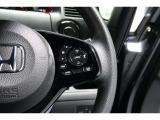 Hondaセンシングの機能のひとつ、アダプティブクルーズコントロール付!アクセルから足を離しても設定したスピードと前車との車間を保ち走行してくれます!車線維持もアシスト☆高速道路で疲労軽減ですね☆