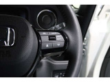 Hondaセンシングの機能のひとつ、アダプティブクルーズコントロール付!アクセルから足を離しても設定したスピードと前車との車間を保ち走行してくれます!車線維持もアシスト☆高速道路で疲労軽減ですね☆