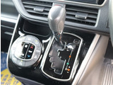 【車屋】として、長く車業界に従事した経験豊富なスタッフが多数在籍しております。