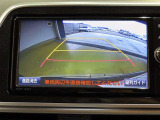 バックガイドモニターで、後方を確認しながら安心して駐車することができます。運転初心者も熟練者も必須の機能ですよ!