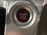 ワンプッシュでエンジンのスタート、ストップが出来て便利です。