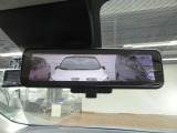 スマートルームミラー★車両後方のカメラ映像をミラー面に移して、いつでもクリアな後方視界を確保します♪