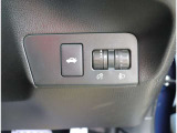 【車屋】として、長く車業界に従事した経験豊富なスタッフが多数在籍しております。