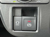 ★電動パーキングブレーキ★スイッチで作動・解除。「P」シフトで自動作動、「P」シフト以外にシフトで解除されるオート機能!