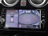 アラウンドビュー☆空から見下ろすような視点で、スムーズな駐車と安全確認をサポート!運転の心強い味方になってくれます♪