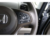 Hondaセンシングの機能のひとつ、アダプティブクルーズコントロール付!アクセルから足を離しても設定したスピードと前車との車間を保ち走行してくれます!車線維持もアシスト☆高速道路で疲労軽減ですね☆