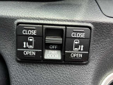 両側パワースライドドアは、スマートキーや運転席のスイッチで後席両側スライドドアの開閉が可能。電動だから力を入れてドアを開ける必要が無く、小さなお子様でも簡単に開け閉めでき快適です!