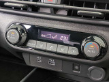 オートエアコンで温度を設定するだけで快適な車内環境を維持することができます!