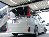 新品車高調・新品19インチアルミホイール・新品タイヤ・新品天井モニター搭載のお買い得ノア入庫致しました!是非ご検討ください!