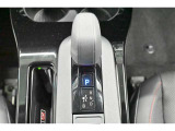 『トヨタ認定中古車』3つの安心を1台にセット!1.徹底した洗浄 2.車両検査証明書つき 3.ロングラン保証つき 全てをクリアした【安心】の証!詳しくスタッフまでお気軽にお問い合わせ下さい。