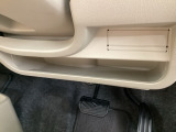 ドライブのサポート、車内の収納スペースも充実してます♪