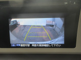 【リアカメラ】リバースに入れるだけで後方の映像が映ります。安全確認や、狭い駐車場での車庫入れ、雨の日や夜間など視界の悪い時に便利です。安全にバックする為には欠かせない装備です。
