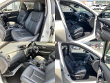 AUTECH専用本革シートです。運転席・助手席パワーシート・シートヒーターつきです。
