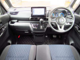 「Nissan Intelligent Choice プレミアム認定中古車」です。ワイド保証2年付(期間中走行距離無制限)全国の日産サービス工場で保証が受けられます。ご購入後も1ヶ月または1,000km点検が無料で受けられます♪