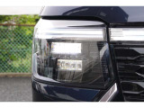 LEDヘッドライトで夜間の視認性も高く、更にオートライト搭載で、車外の明るさを感知し自動でライトを点消灯します。またエンジンOFFにすれば一緒に消灯し、消し忘れやトンネル走行時などに非常に重宝します!