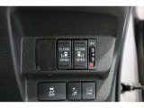 ◆◆両側電動スライドドア!!荷物で手が塞がる時など簡単にドアの開閉が出来ます!何より力いらずで開閉OK!女性やお年寄りにも優しい♪電動機能はOFFにもできますから元気なお子様の駆け出しも安心!