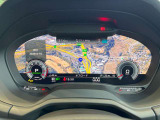 車両メーター部 モニター内表示変更ができ、スピードメーターを小さく表示させることも可能です。