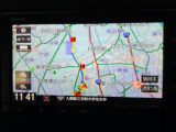 ナビゲーションを装備。多彩な機能で快適ドライブをアシスト。オーディオ機能も充実していますね。