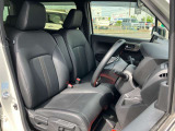 使用感のないきれいな運転席シートです!