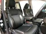 ラゲッジルームも広々ですからキャンプや旅行に最適なお車ですよ♪