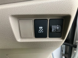 当店は仕上げ業者と提携して、車両の仕上げを行っております。磨き、ルームクリーニング、ヘッドライト磨き、を一貫して行っております。