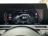 回生ブレーキが作動すると、メーター内の表示灯が点灯し、より安全な運転をサポートします。ブレーキランプの状態を常に把握できるため、後続車への安心感もアップします。