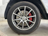 デザイン性・燃費のことを考えて作られたメルセデス・ベンツ純正ホイールでございます。