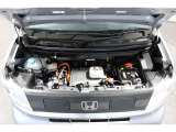 Hondaの技術が詰まったエンジンルーム☆☆☆エンジンルーム室内ともにルームクリーニング済みで清潔です◎快適なドライブをお楽しみください♪♪
