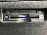 ETC車載器搭載しております。高速道路も料金支払いレーンに並ばず通過でき、とても便利です。ETCカードもお車購入時に入会する事ができます。お気軽にお問い合わせ下さい。