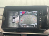 【アラウンドビューモニター】まるでクルマを真上から見ているようなアラウンドビューモニターで運転をサポート。運転席から見えにクルマの四隅や後方もモニターでしっかり見えます!