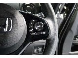 Hondaセンシングの機能のひとつ、アダプティブクルーズコントロール付!アクセルから足を離しても設定したスピードと前車との車間を保ち走行してくれます!車線維持もアシスト☆高速道路で疲労軽減ですね☆