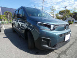 トレーニングを積んだ専任メカニックによるプジョー/シトロエン車専用の故障診断機を使用し定期点検をご納車前に実施いたします。