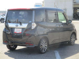 明るく広々、落ち着いた店内では、中古車のご検討・ご購入のほか、携帯電話(au)の購入等、様々なご相談に幅広く応えていきます♪